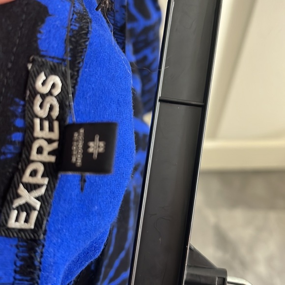 Blue and black print skirt - Picture 3 of 4